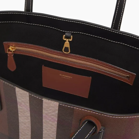 NWT Burberry Medium Check Leather Tote Bag - Picture 2 of 7